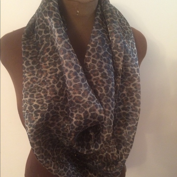Handmade Cheetah Organza Women’s Infinity Scarf - Picture 3 of 3